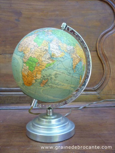 Globe ancien terrestre Perrina