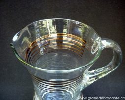 broc à eau vintage avec filets doré
