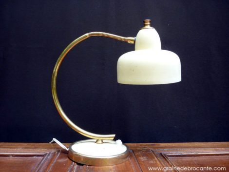 lampe vintage à ressort