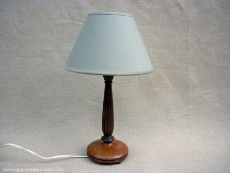 lampe en bois ancienne