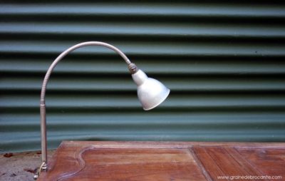 lampe d'atelier ancienne