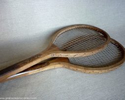 raquettes de tennis anciennes en bois