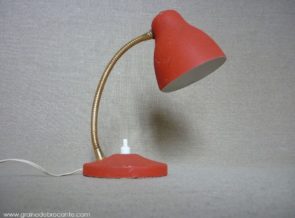 petite lampe rouge vintage