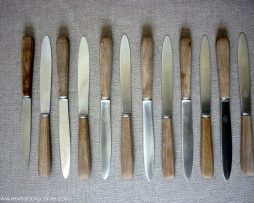 12 couteaux bois vintage