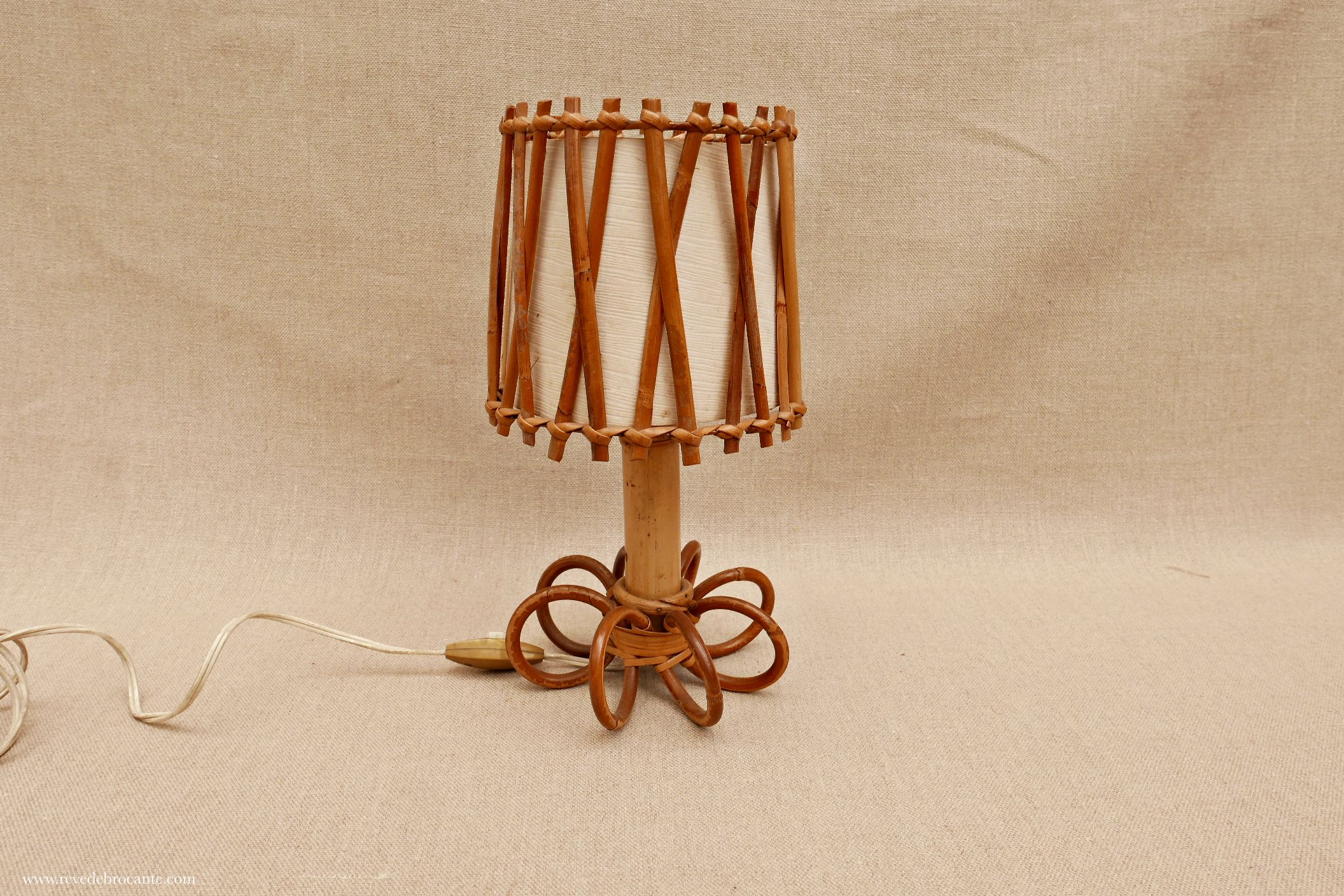Petite lampe en rotin vintage - Rêve de Brocante