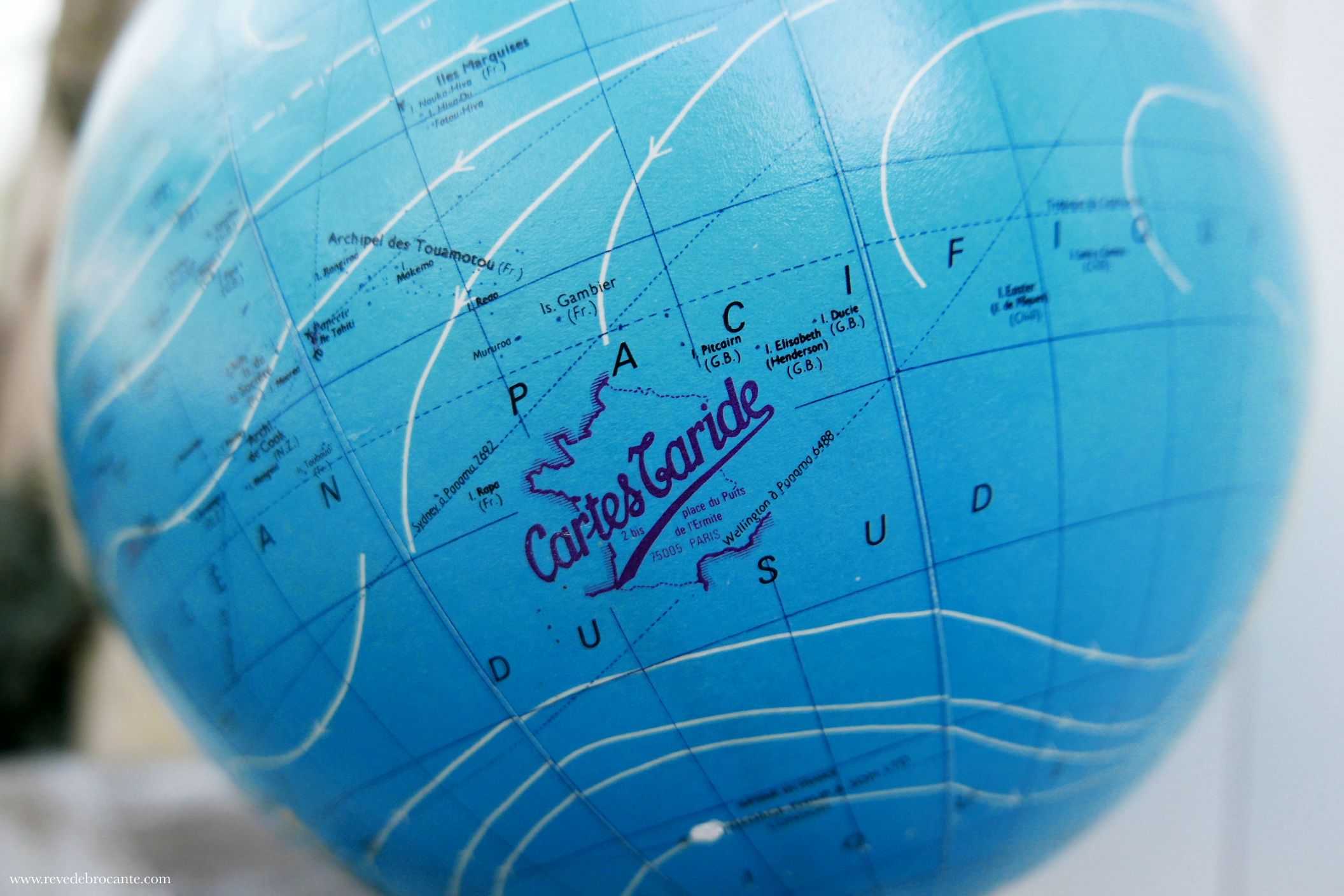 Grand globe terrestre signé signé Taride