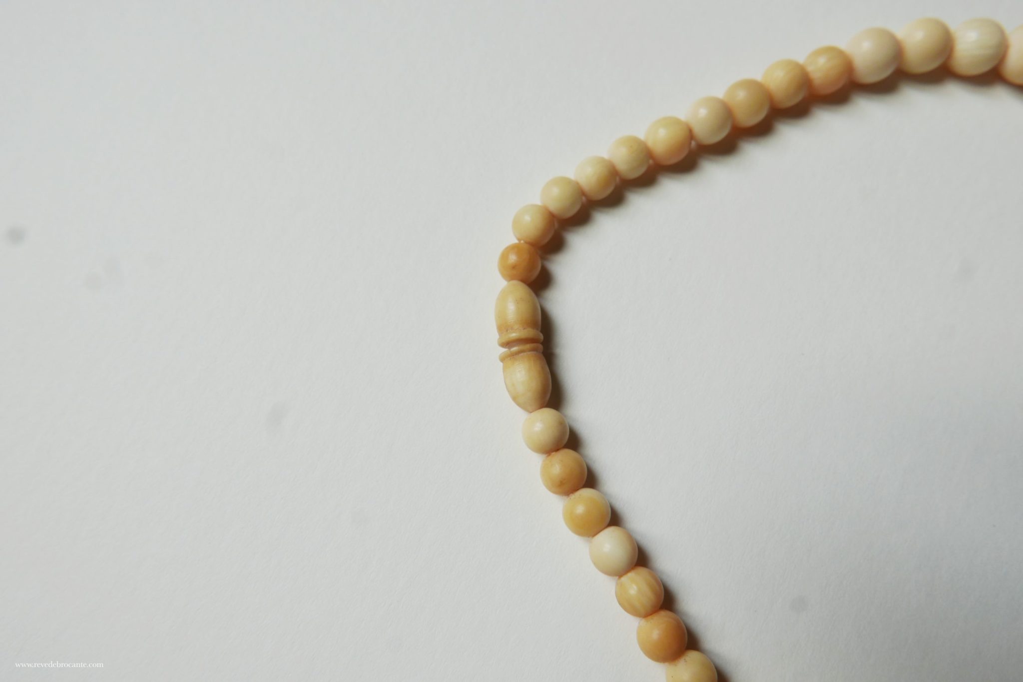 Collier ancien en ivoire - Rêve de Brocante